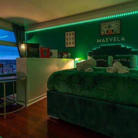 Maevela Apartments - Top Floor Rolex Themed Studio Apt Inside The Cube, Mailbox - Free Netflix & Wifi Birmingam Exterior foto