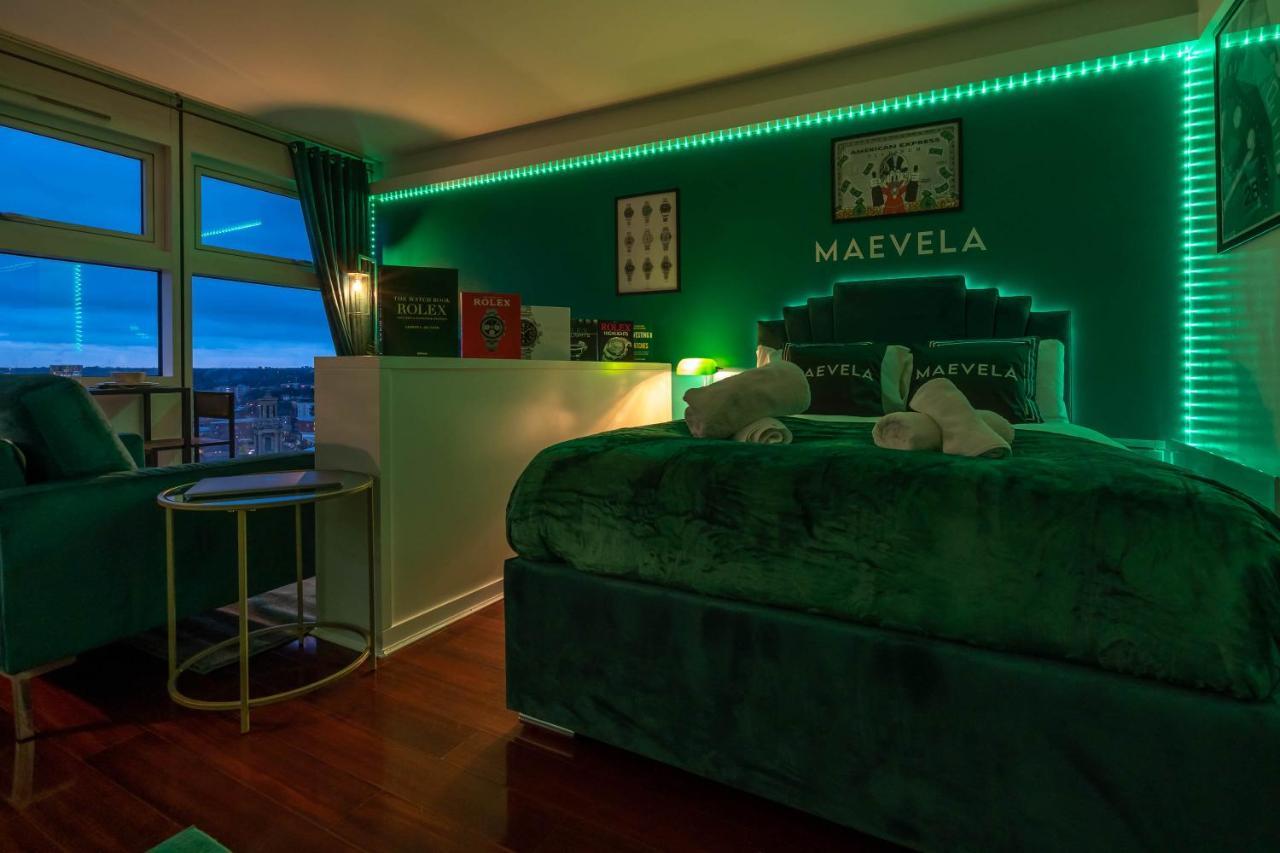 Maevela Apartments - Top Floor Rolex Themed Studio Apt Inside The Cube, Mailbox - Free Netflix & Wifi Birmingam Exterior foto