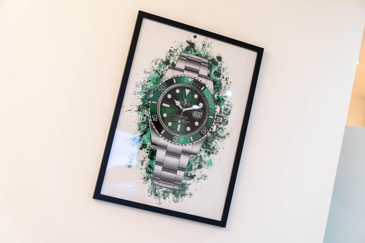 Maevela Apartments - Top Floor Rolex Themed Studio Apt Inside The Cube, Mailbox - Free Netflix & Wifi Birmingam Exterior foto